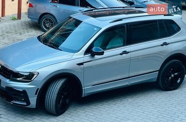 Внедорожник / Кроссовер Volkswagen Tiguan 2019 в Львове