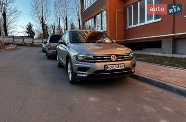 Внедорожник / Кроссовер Volkswagen Tiguan 2017 в Тернополе