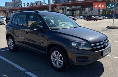 Позашляховик / Кросовер Volkswagen Tiguan 2015 в Києві