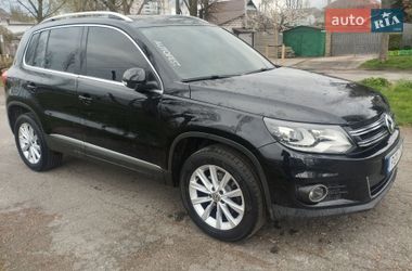 Позашляховик / Кросовер Volkswagen Tiguan 2013 в Києві