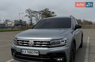 Внедорожник / Кроссовер Volkswagen Tiguan 2020 в Киеве