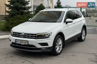 Внедорожник / Кроссовер Volkswagen Tiguan 2017 в Харькове