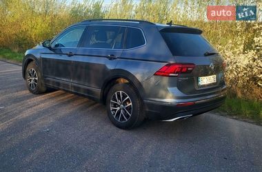 Внедорожник / Кроссовер Volkswagen Tiguan 2019 в Буске