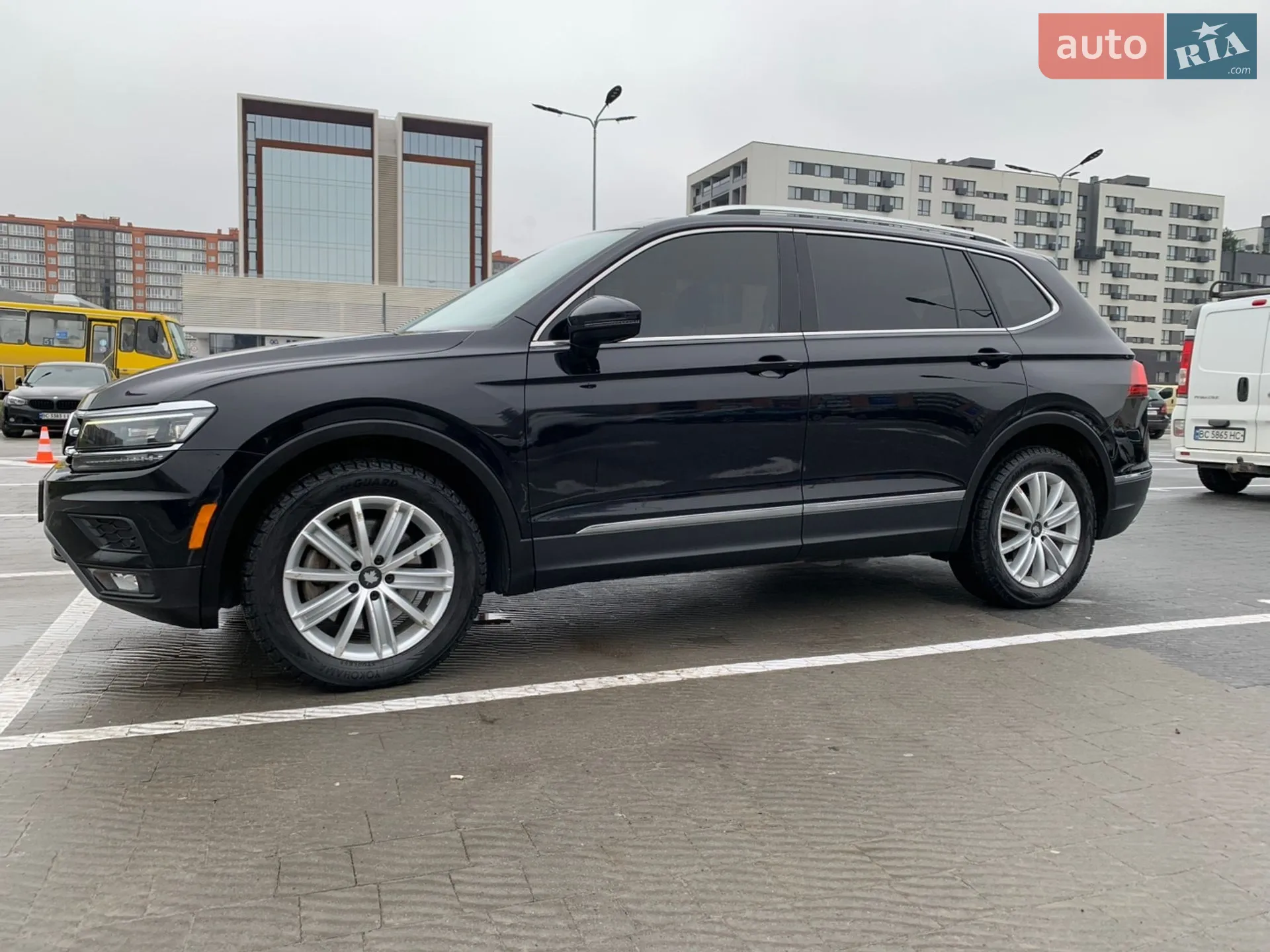 2017 Volkswagen Tiguan - мініатюра 11