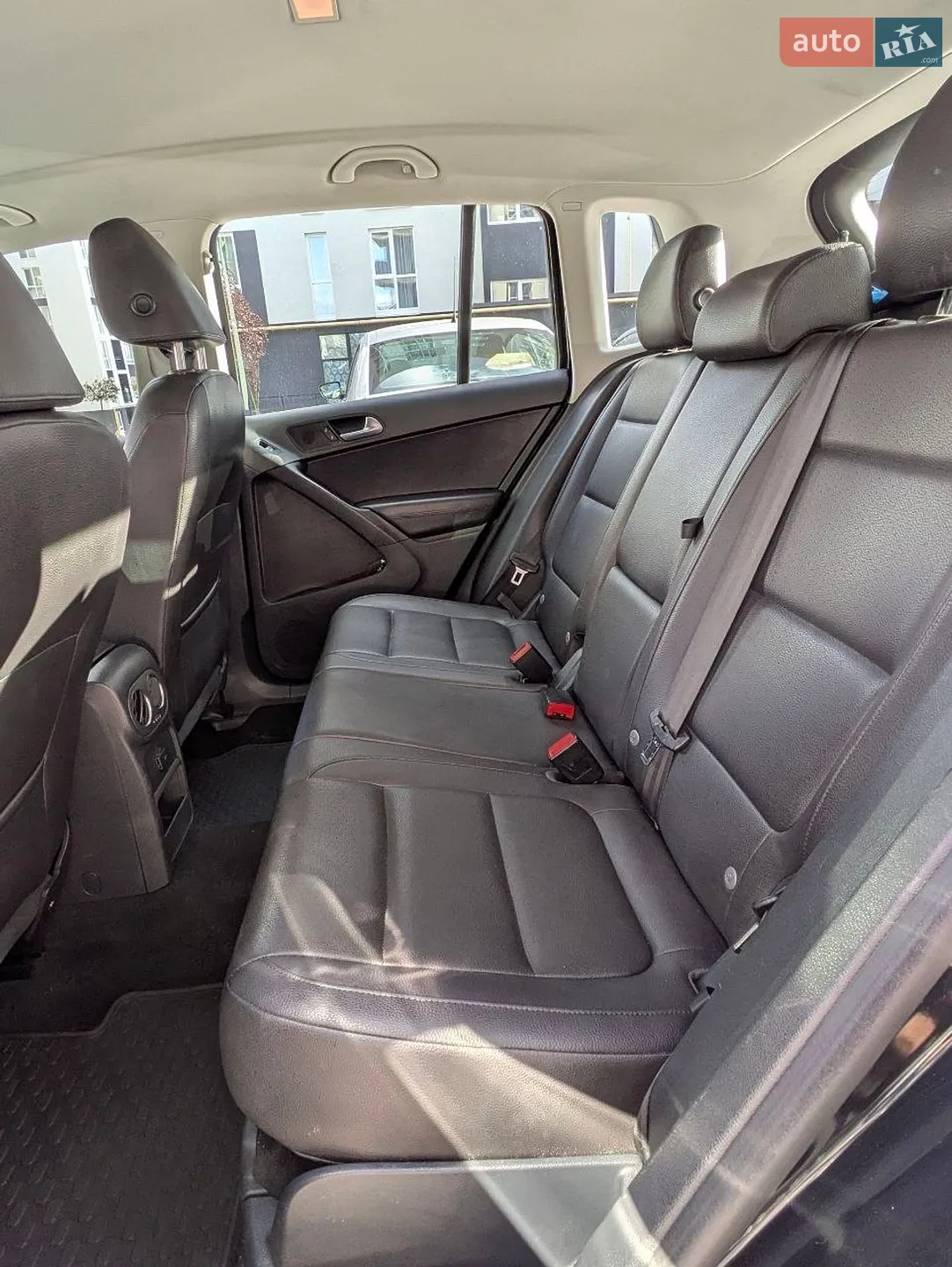 2016 Volkswagen Tiguan - мініатюра 24