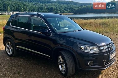Внедорожник / Кроссовер Volkswagen Tiguan 2015 в Ужгороде