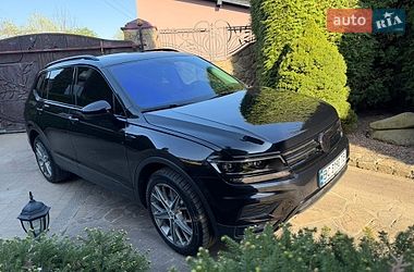 Позашляховик / Кросовер Volkswagen Tiguan 2019 в Львові