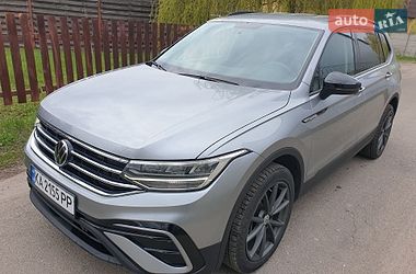 Позашляховик / Кросовер Volkswagen Tiguan 2022 в Києві