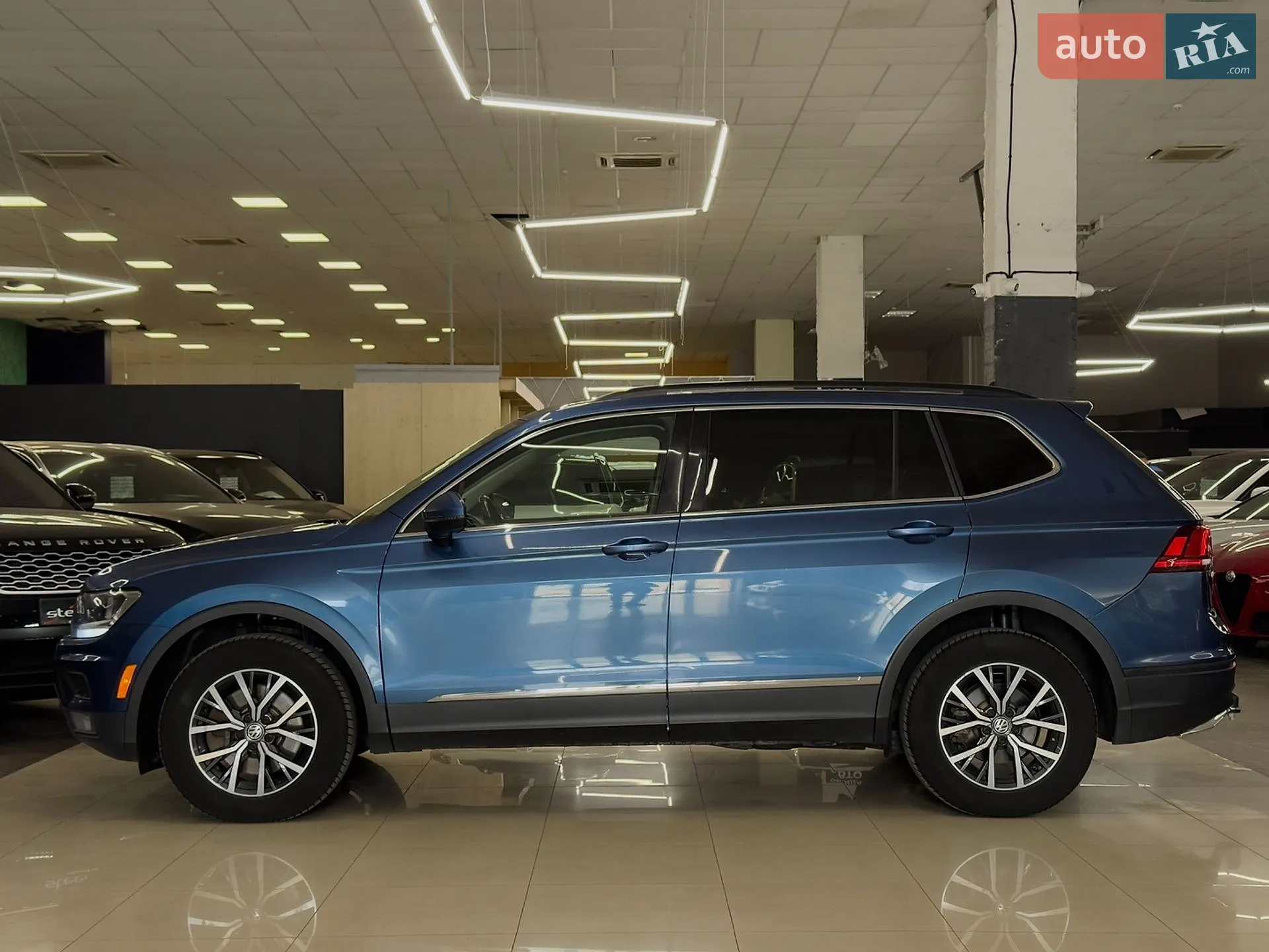 2017 Volkswagen Tiguan - мініатюра 2