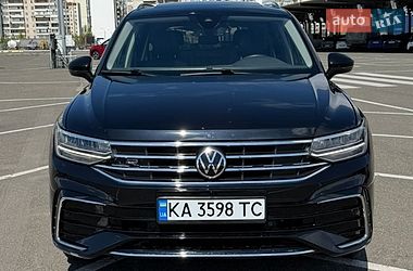 Позашляховик / Кросовер Volkswagen Tiguan 2021 в Києві