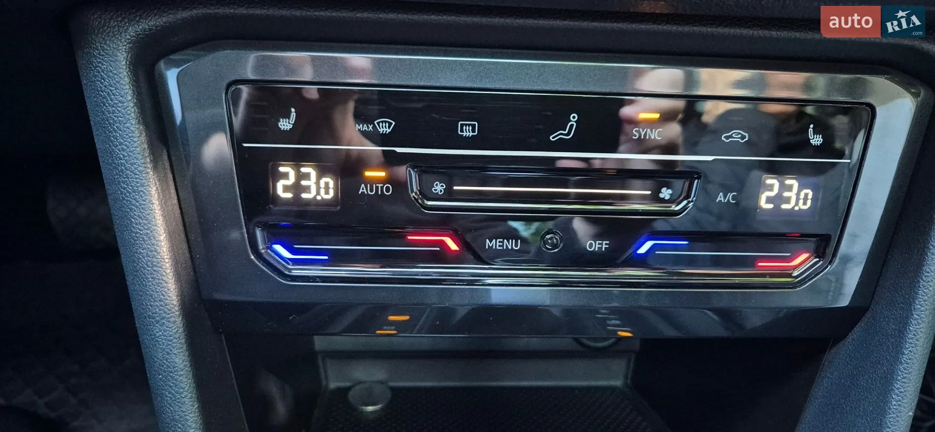 2021 Volkswagen Tiguan - мініатюра 24
