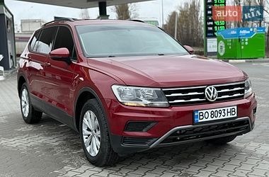 Позашляховик / Кросовер Volkswagen Tiguan 2018 в Хмельницькому