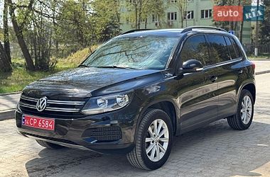 Позашляховик / Кросовер Volkswagen Tiguan 2017 в Яворові