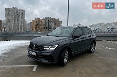 Внедорожник / Кроссовер Volkswagen Tiguan 2021 в Вышгороде