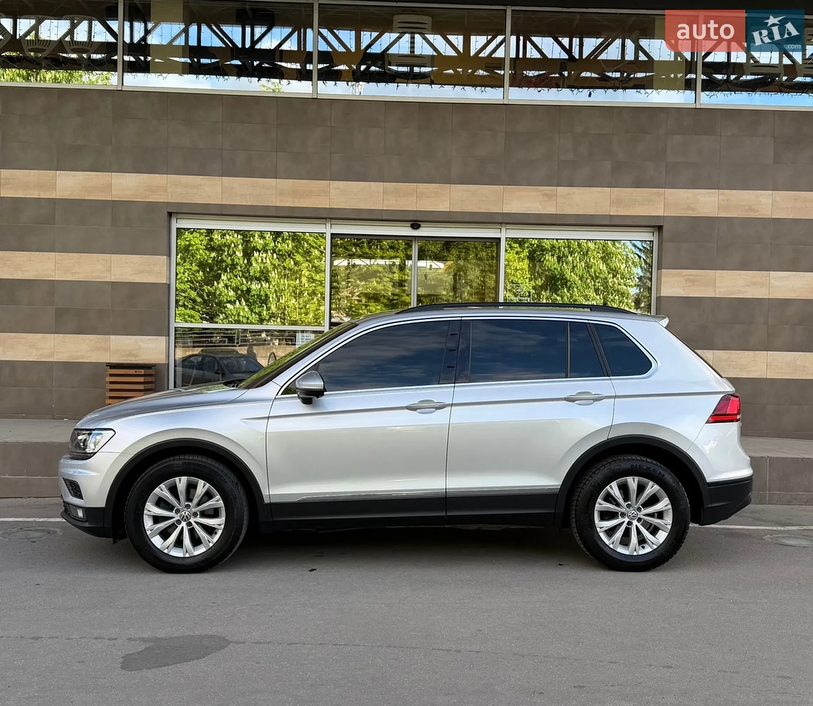 2018 Volkswagen Tiguan - мініатюра 10