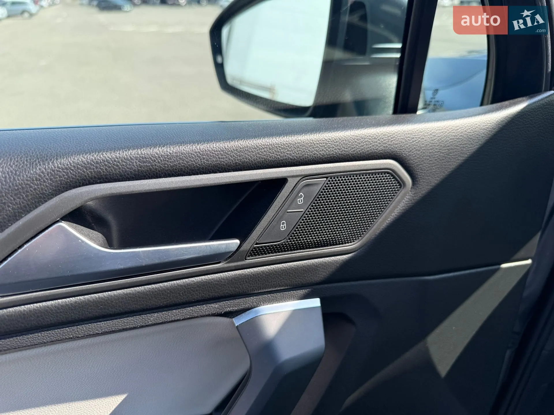 2020 Volkswagen Tiguan - мініатюра 31