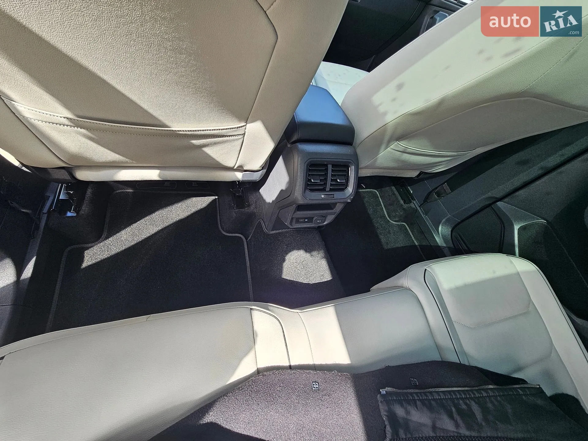 2019 Volkswagen Tiguan - мініатюра 19