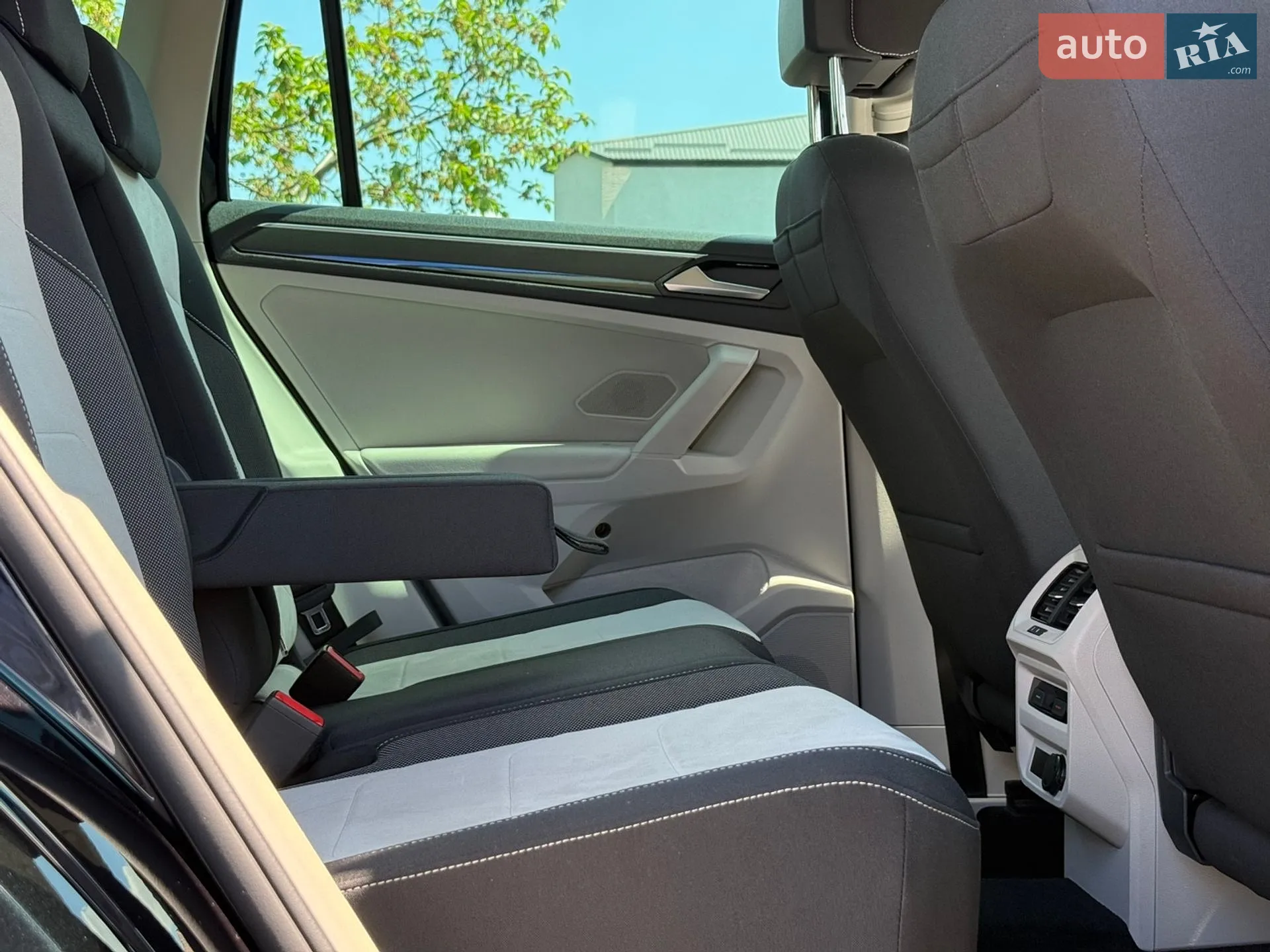 2021 Volkswagen Tiguan - мініатюра 42