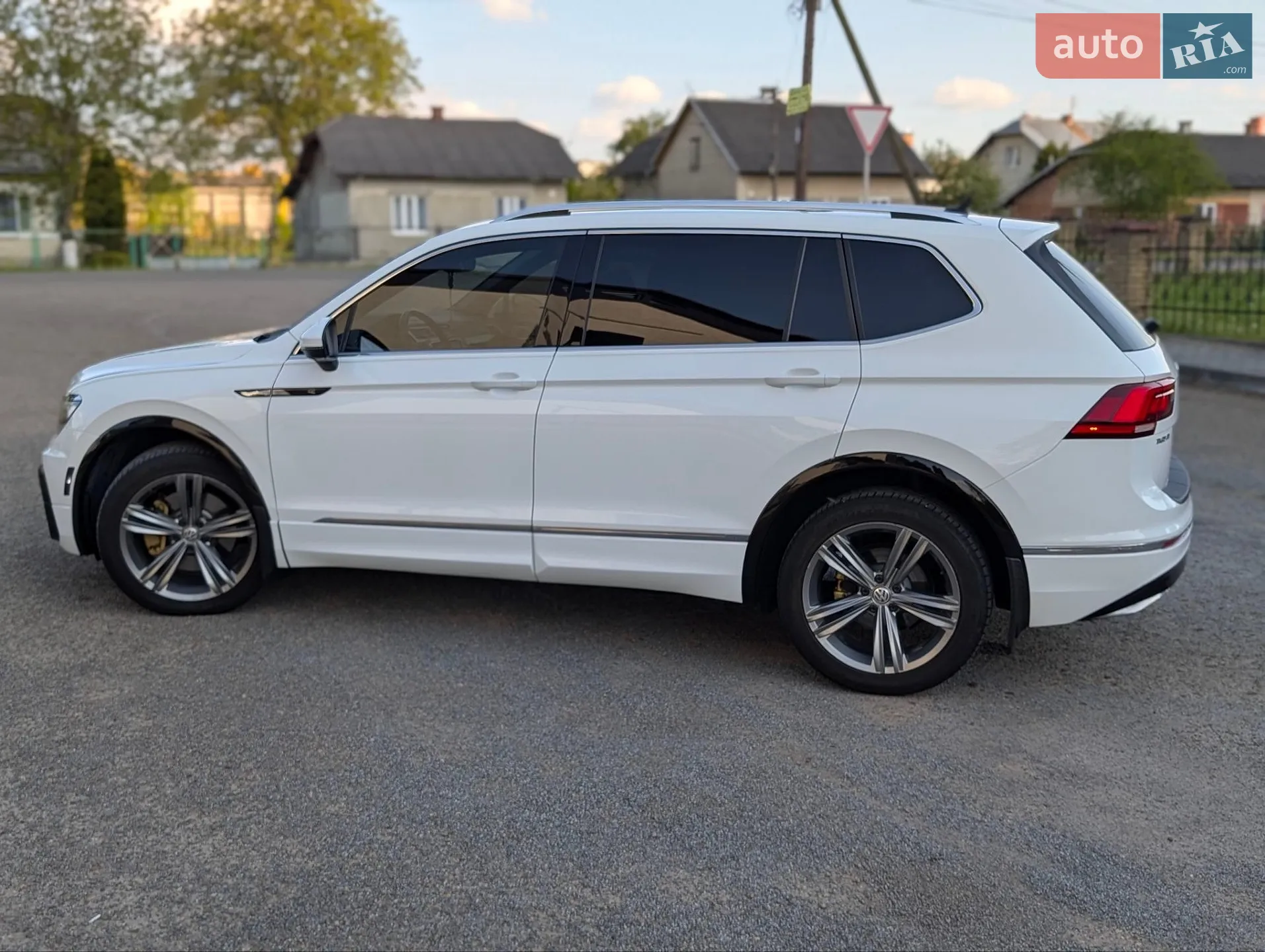 2018 Volkswagen Tiguan - мініатюра 19