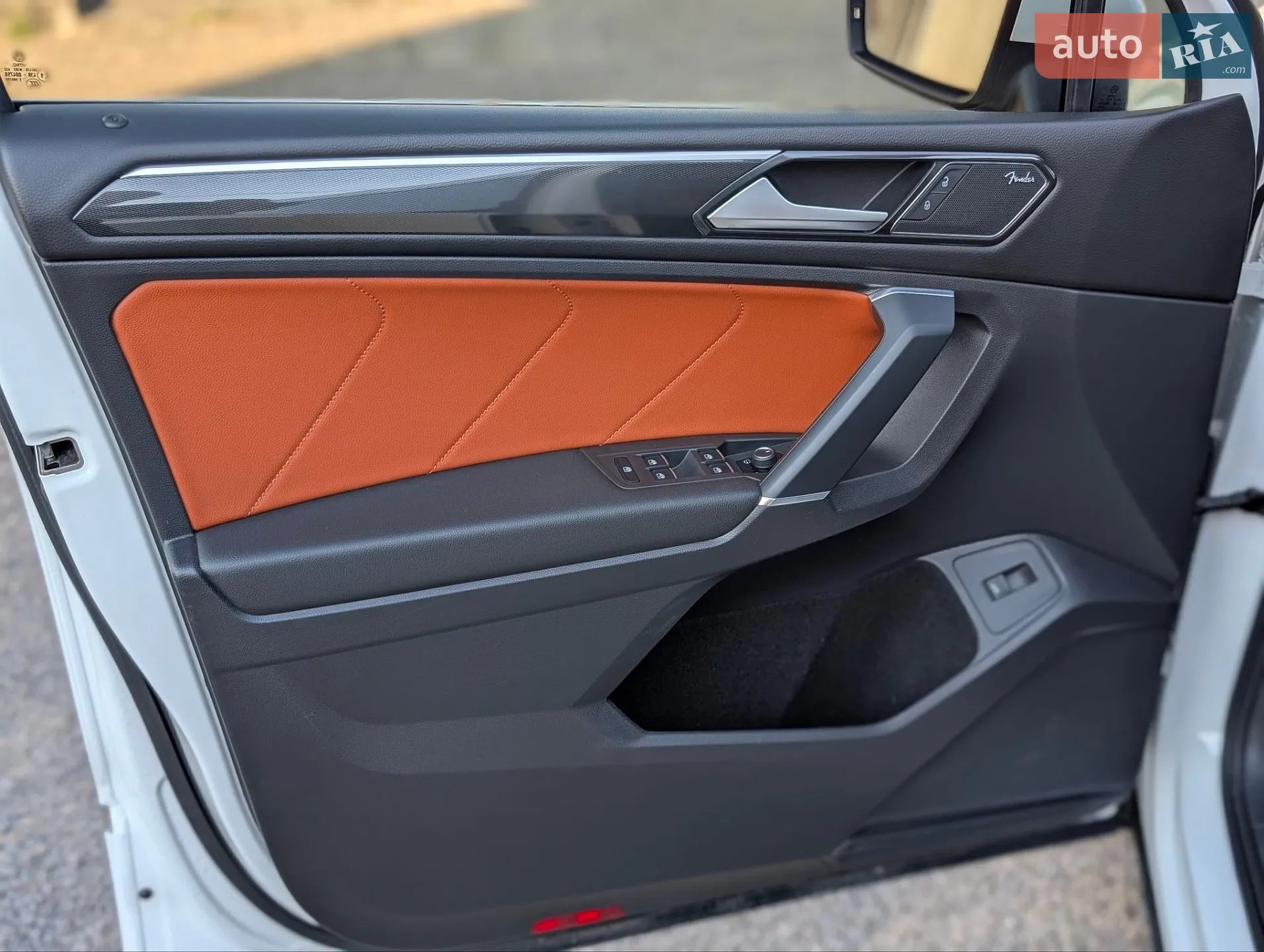 2018 Volkswagen Tiguan - мініатюра 31