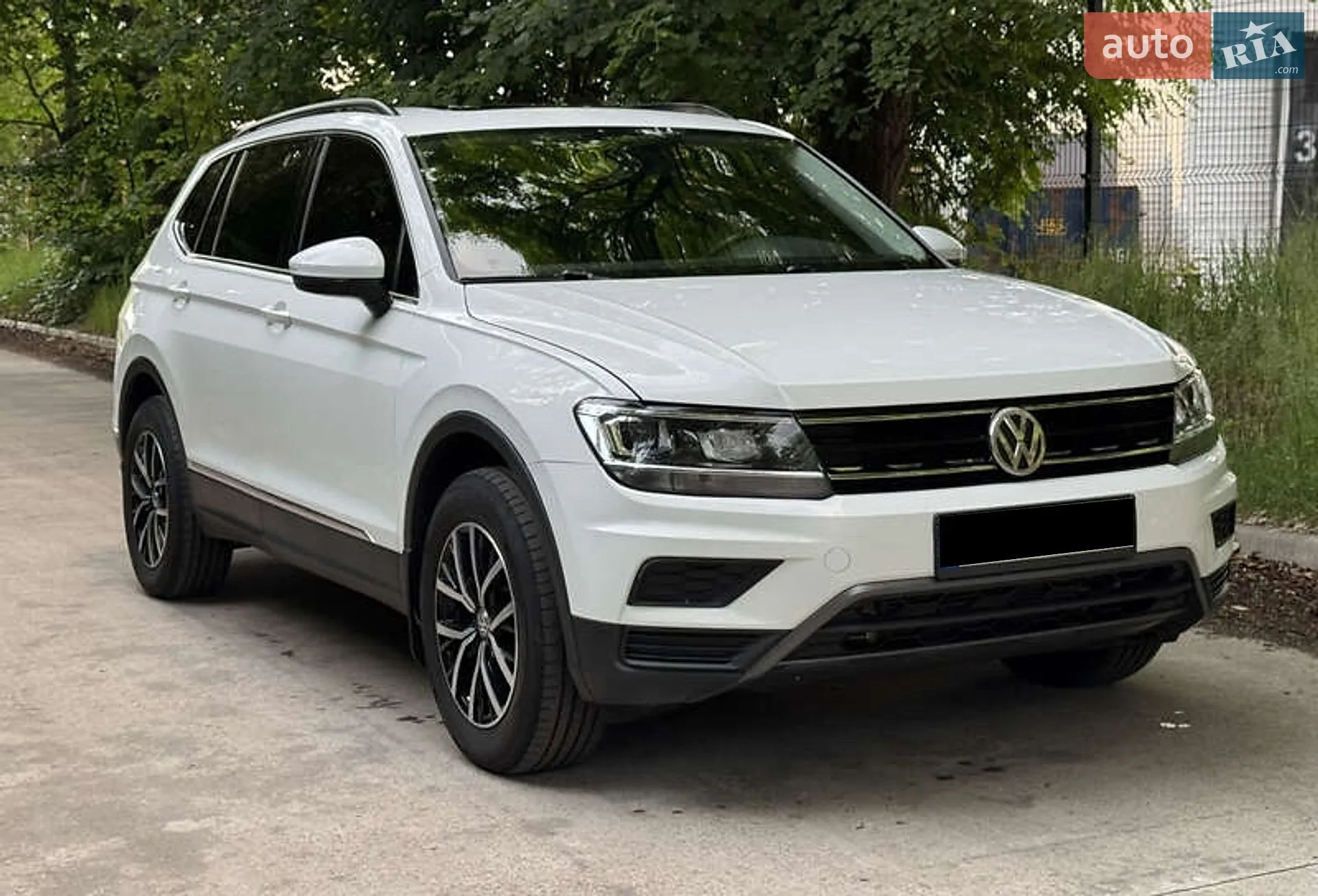 2020 Volkswagen Tiguan - фото 1
