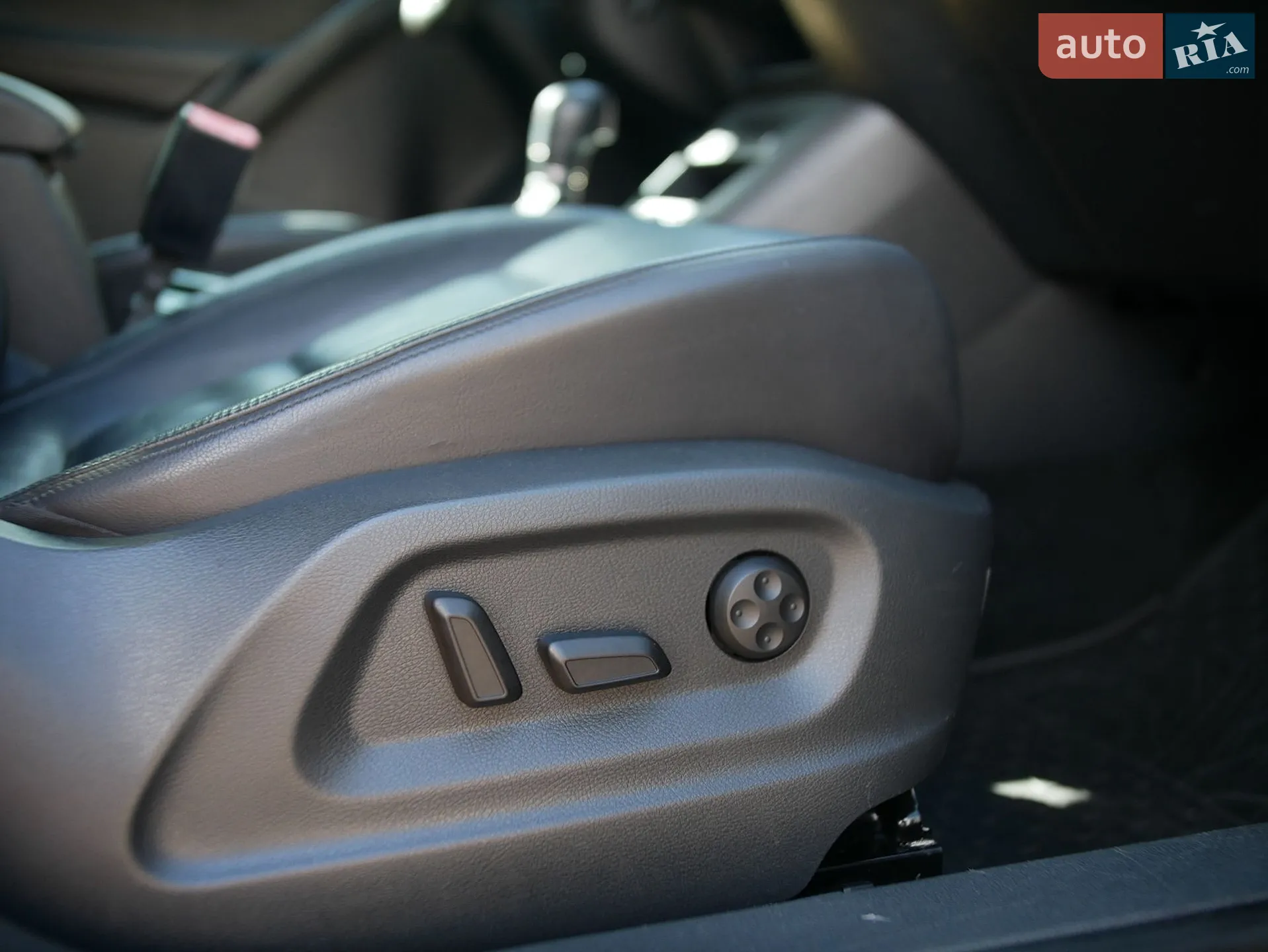 2013 Volkswagen Tiguan - мініатюра 32