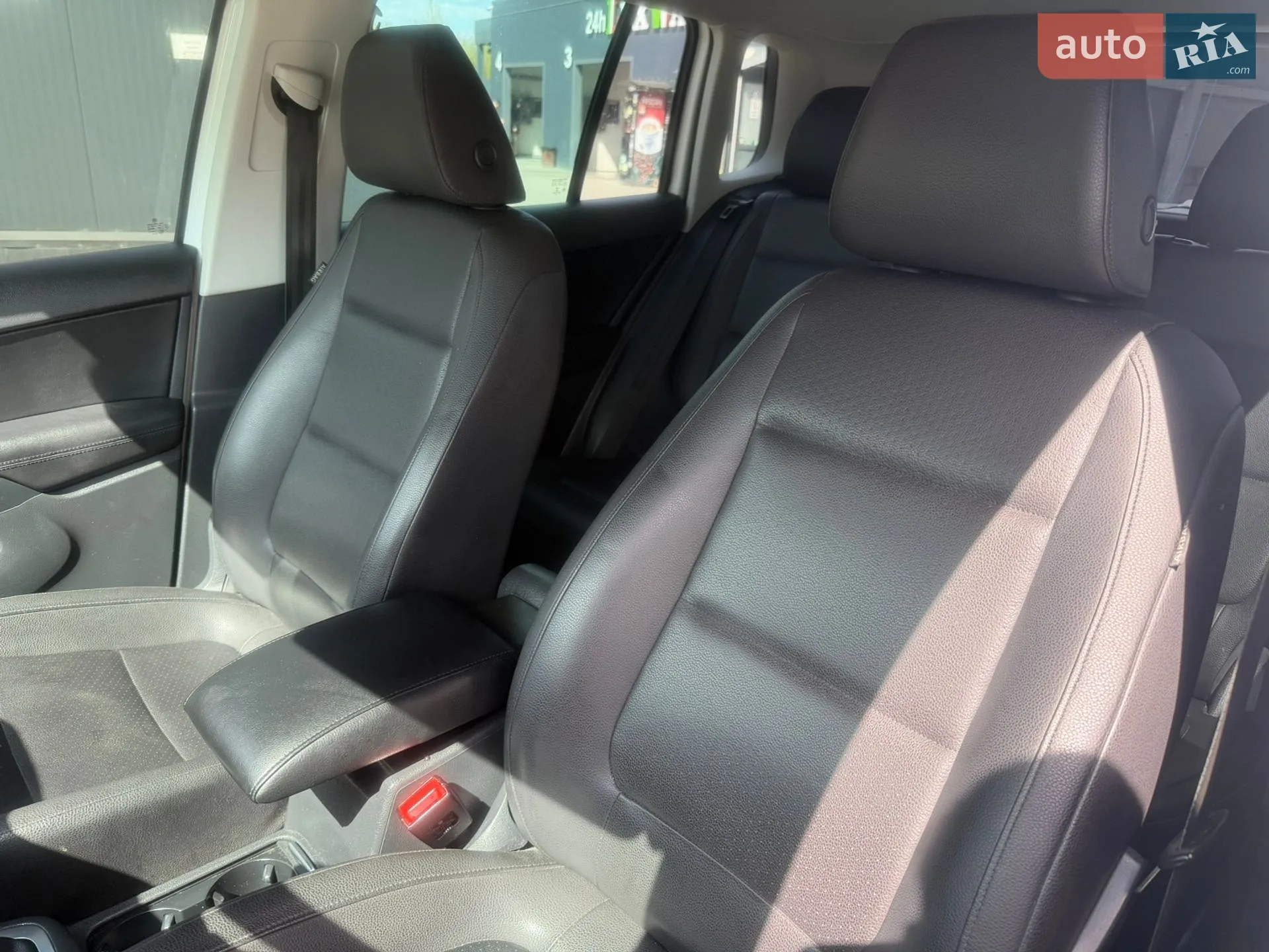 2016 Volkswagen Tiguan - мініатюра 21
