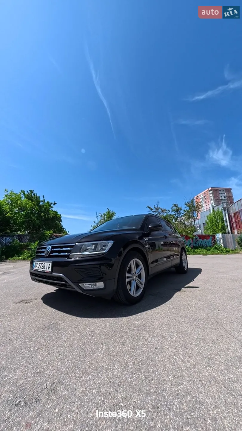 2019 Volkswagen Tiguan - фото 1