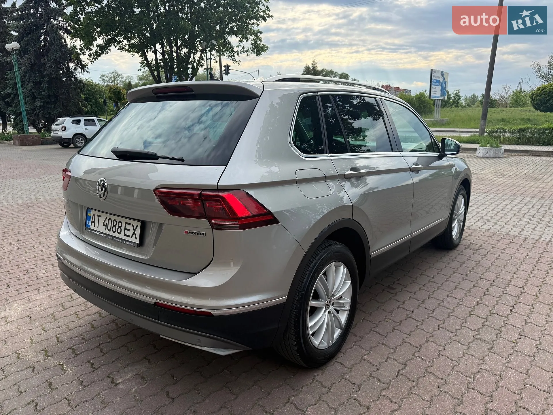 2018 Volkswagen Tiguan - мініатюра 10