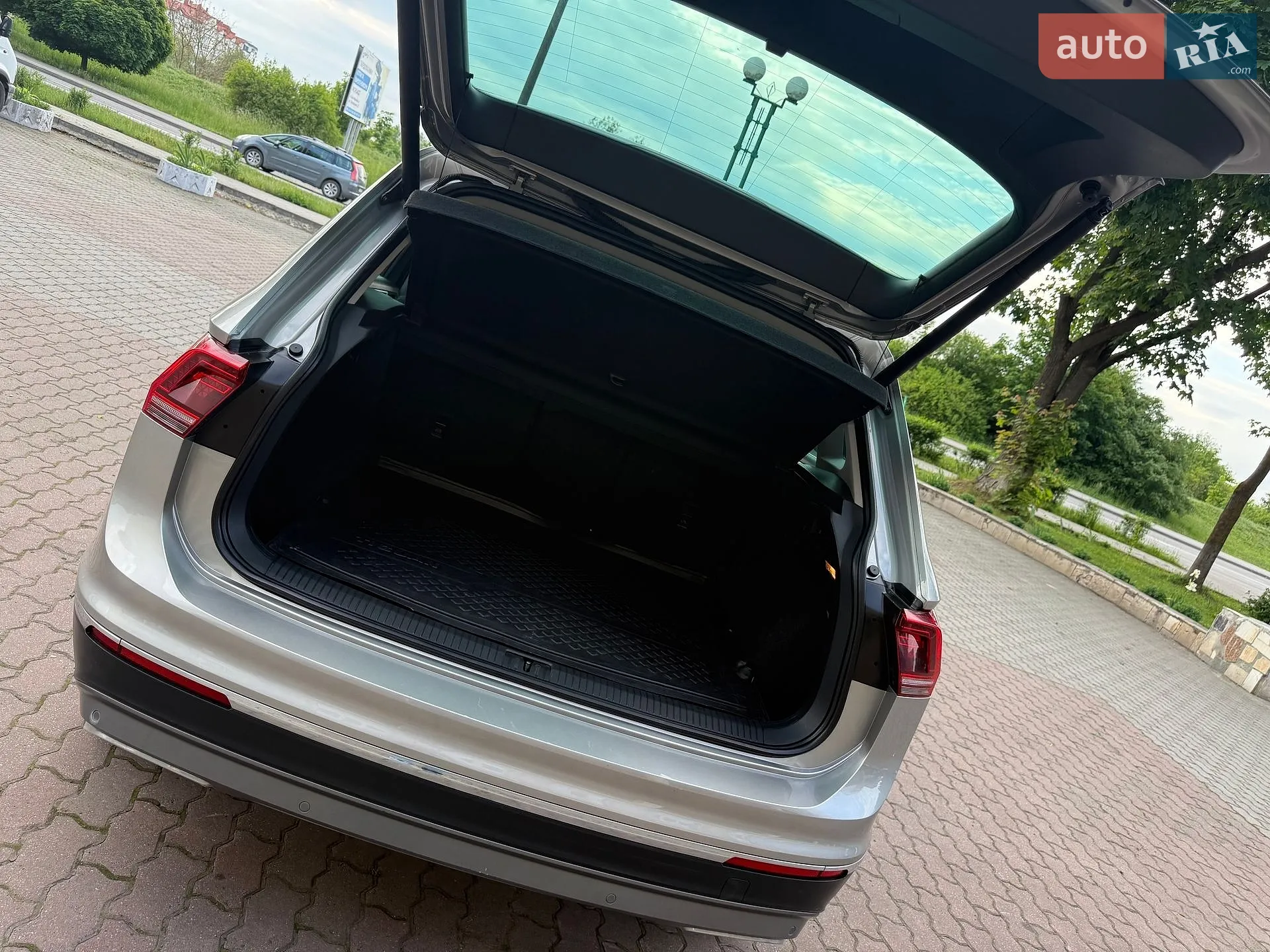 2018 Volkswagen Tiguan - мініатюра 35