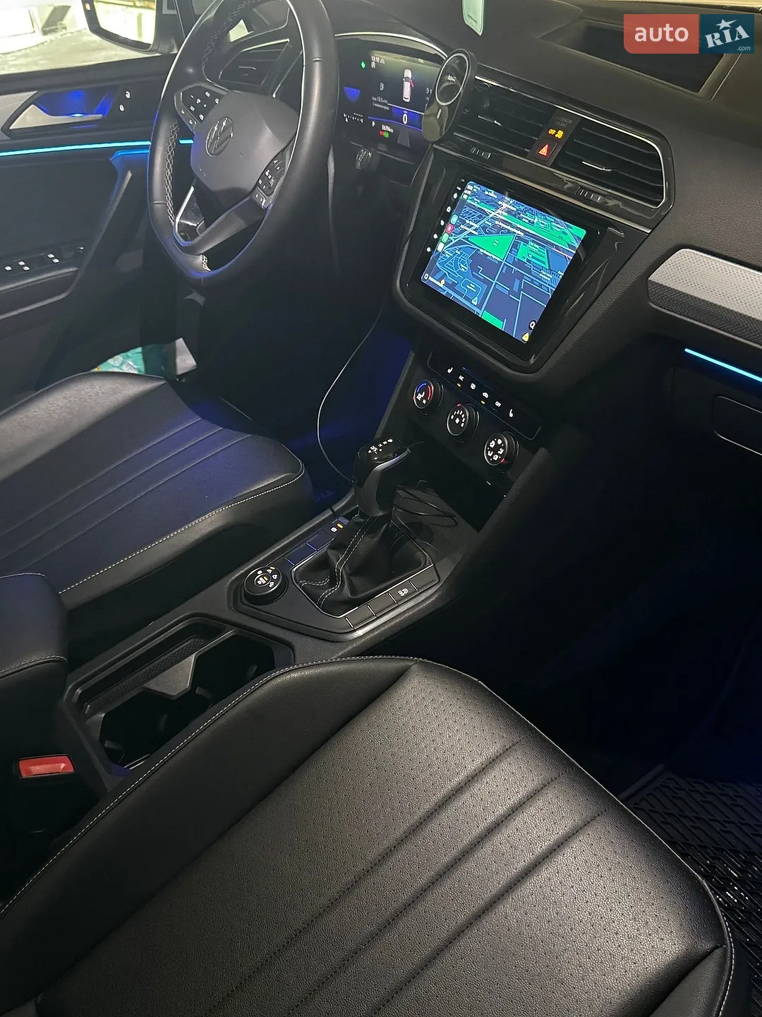 2021 Volkswagen Tiguan - мініатюра 24