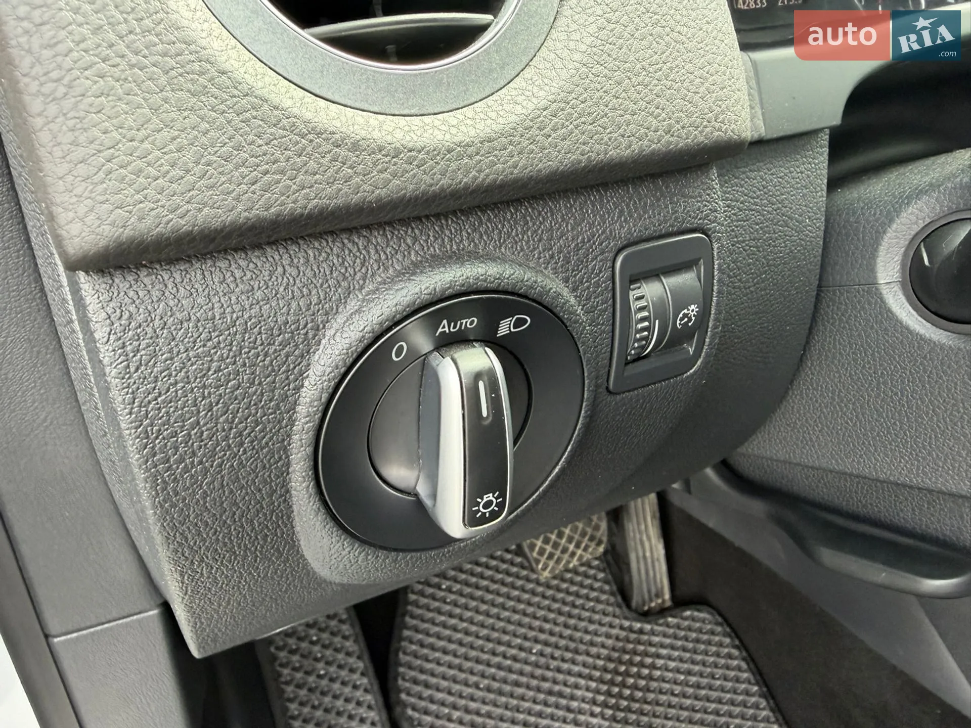 2016 Volkswagen Tiguan - мініатюра 51