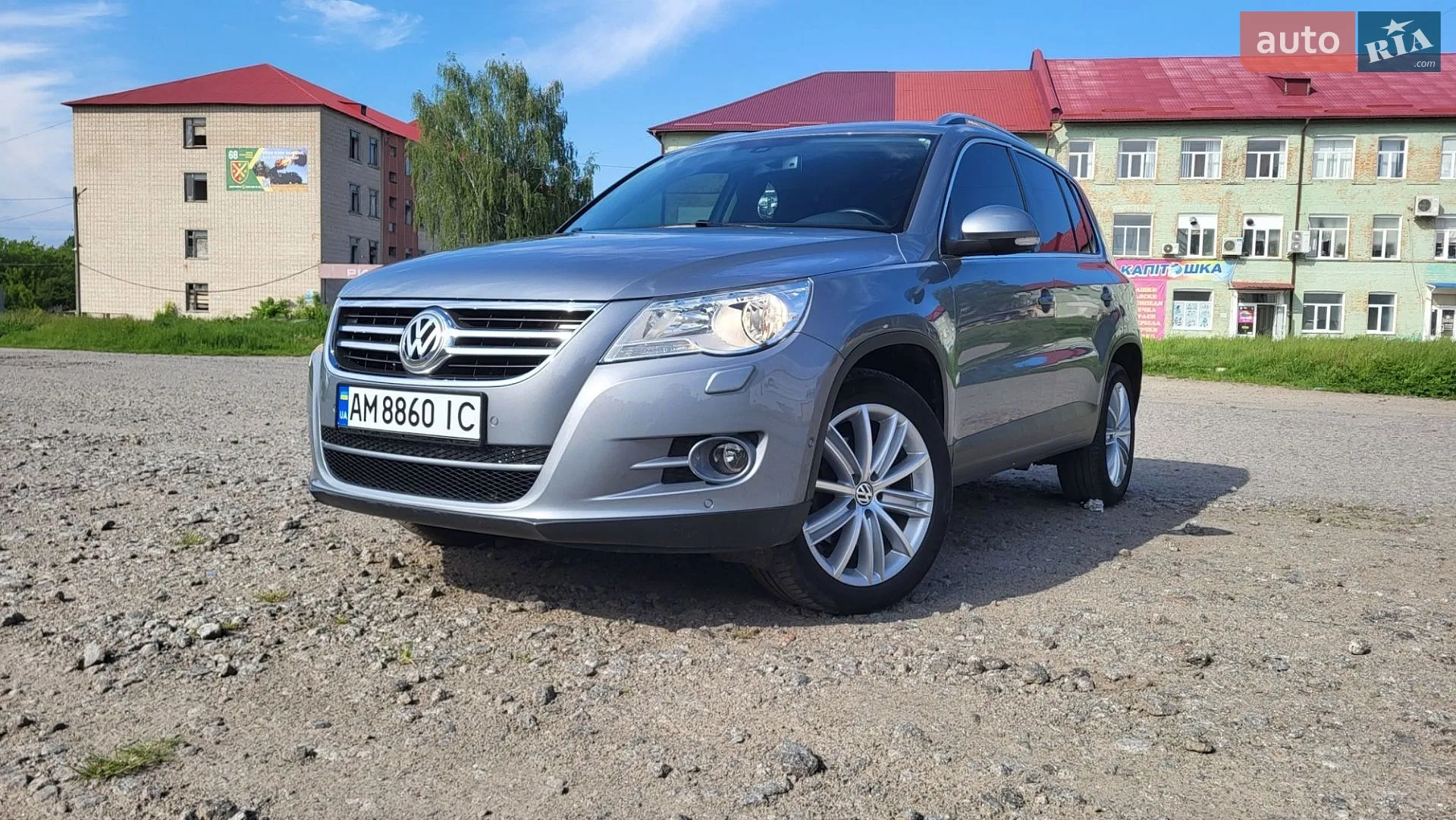 2010 Volkswagen Tiguan - фото 1