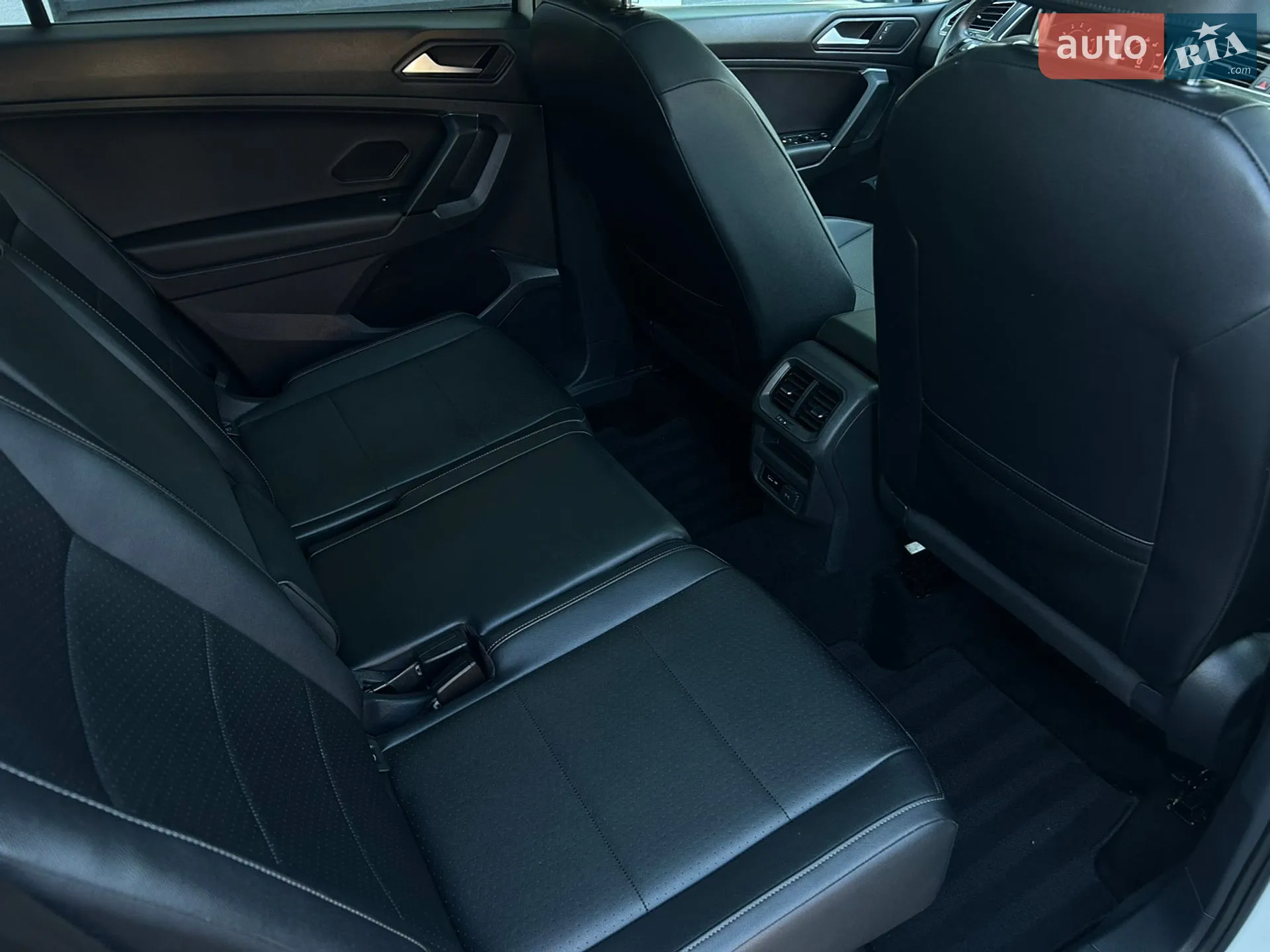 2019 Volkswagen Tiguan - мініатюра 35