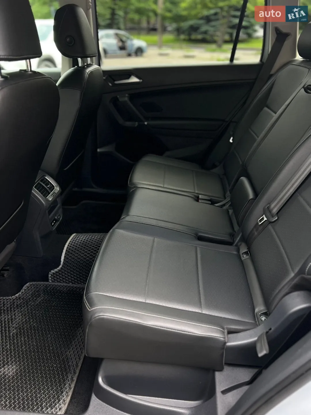 2018 Volkswagen Tiguan - мініатюра 24