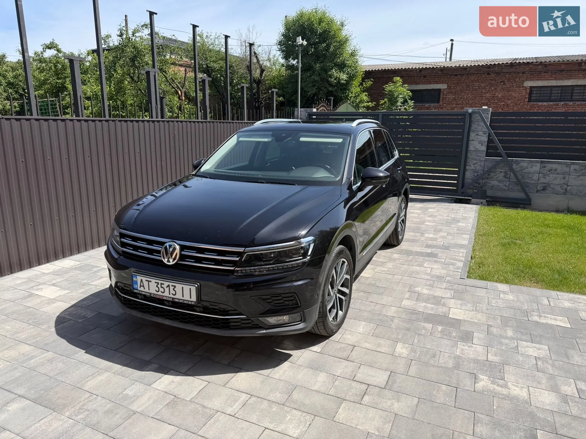 Volkswagen Tiguan 2019 VIN WVGZZZ5NZKW898447 фото оголошення 3 з 22