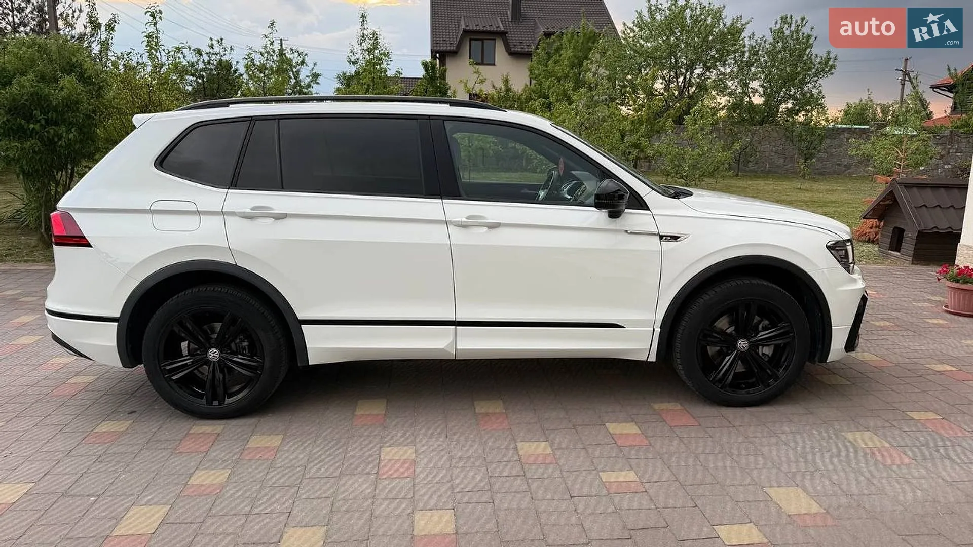2019 Volkswagen Tiguan - мініатюра 11