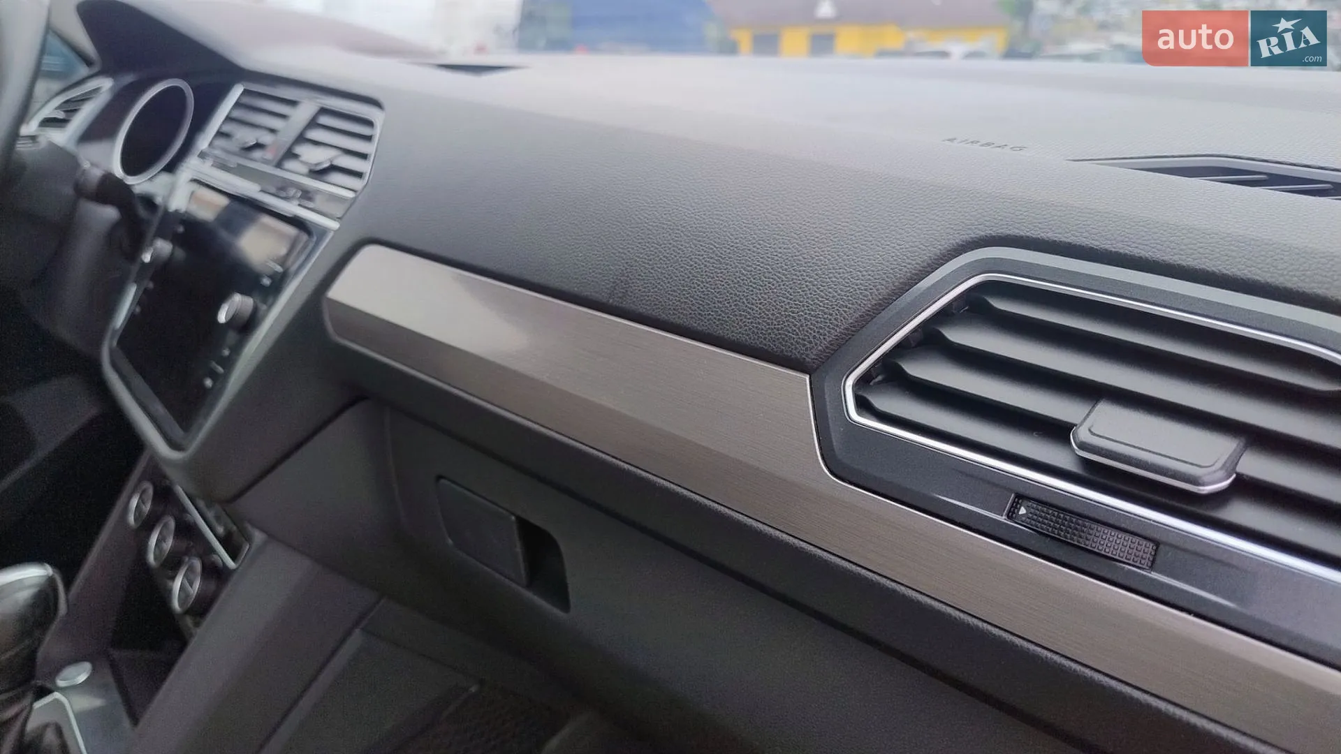 2020 Volkswagen Tiguan - мініатюра 26