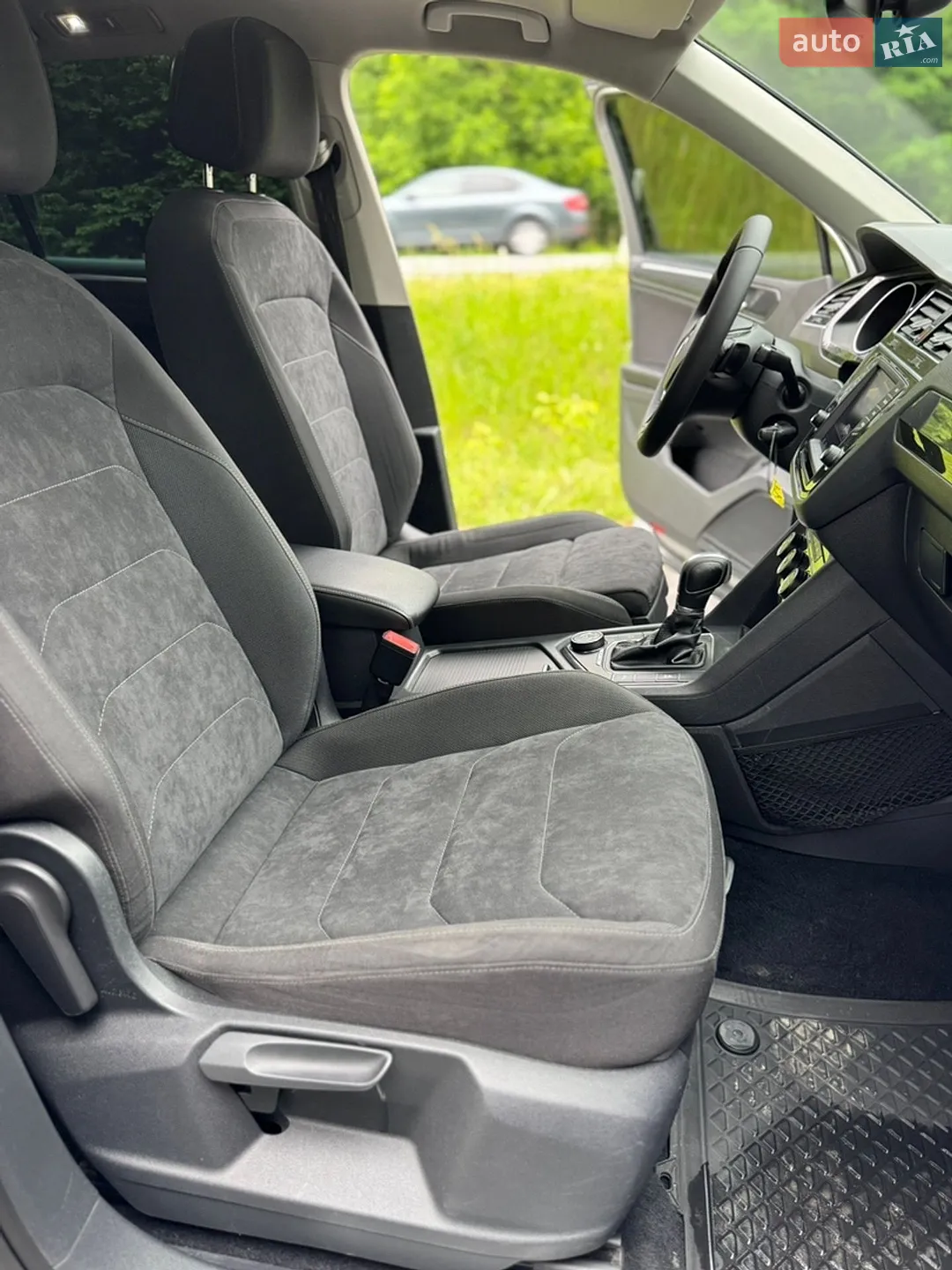 2016 Volkswagen Tiguan - мініатюра 31