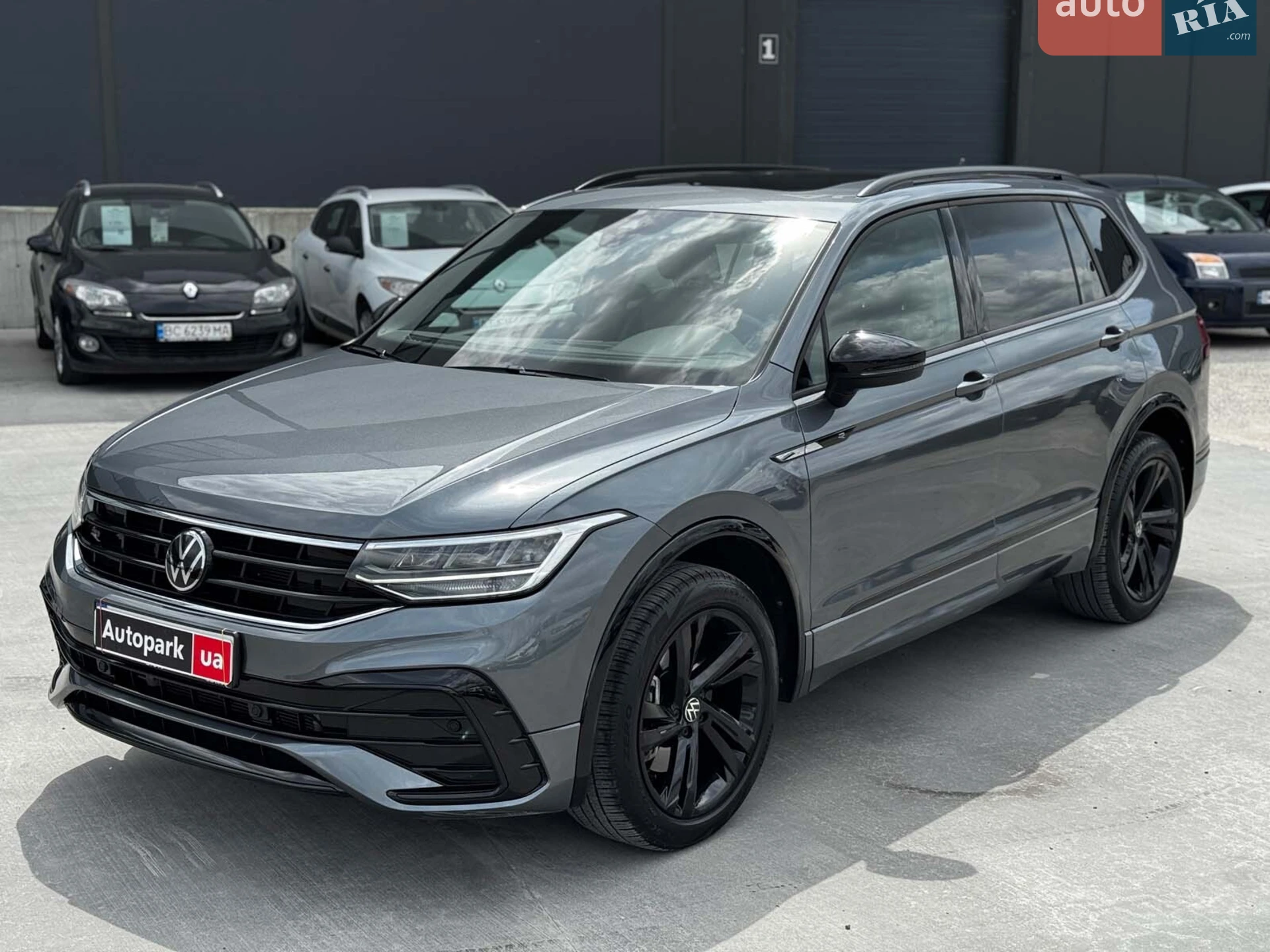 2022 Volkswagen Tiguan - фото 1