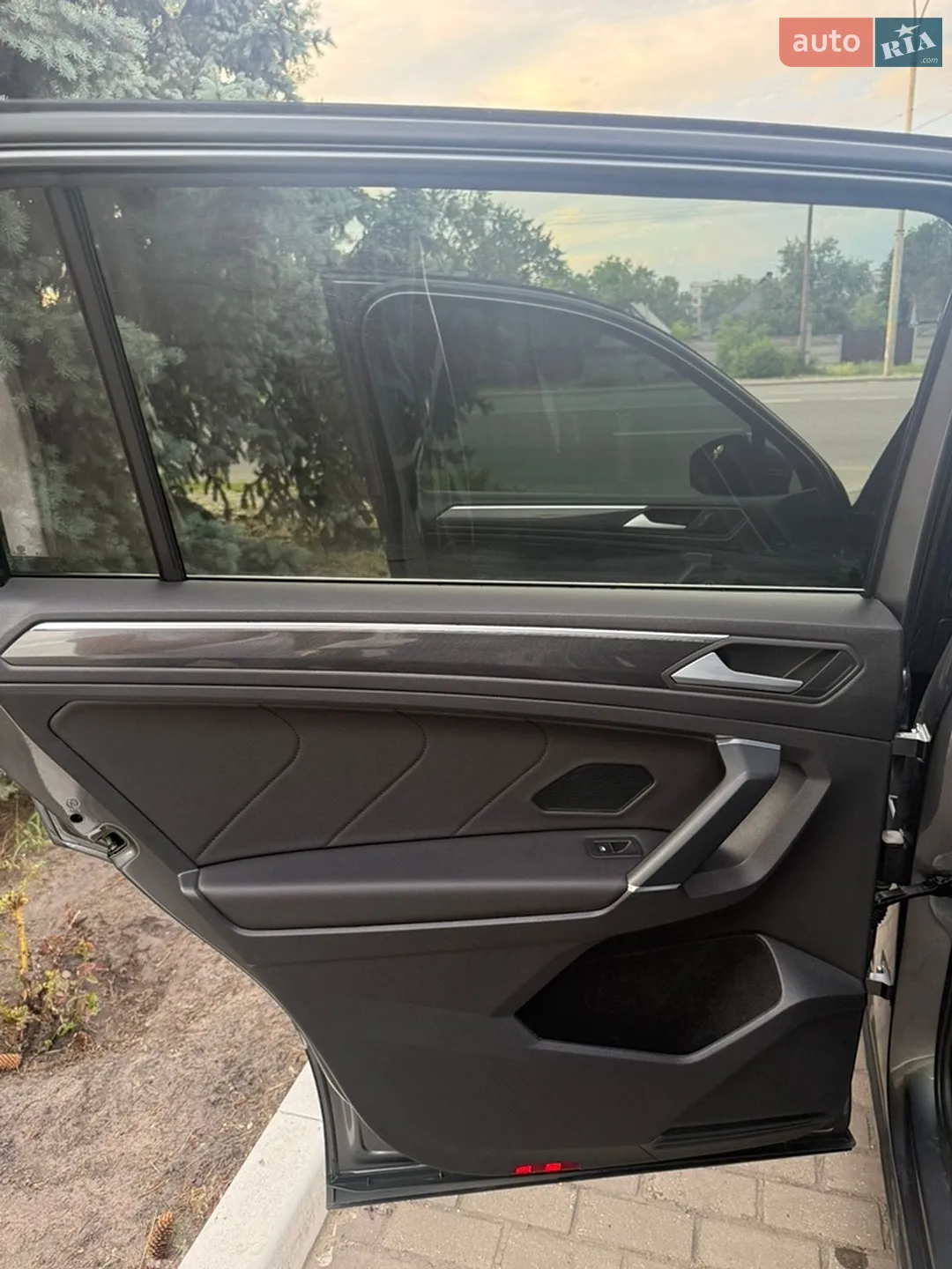 2019 Volkswagen Tiguan - мініатюра 18