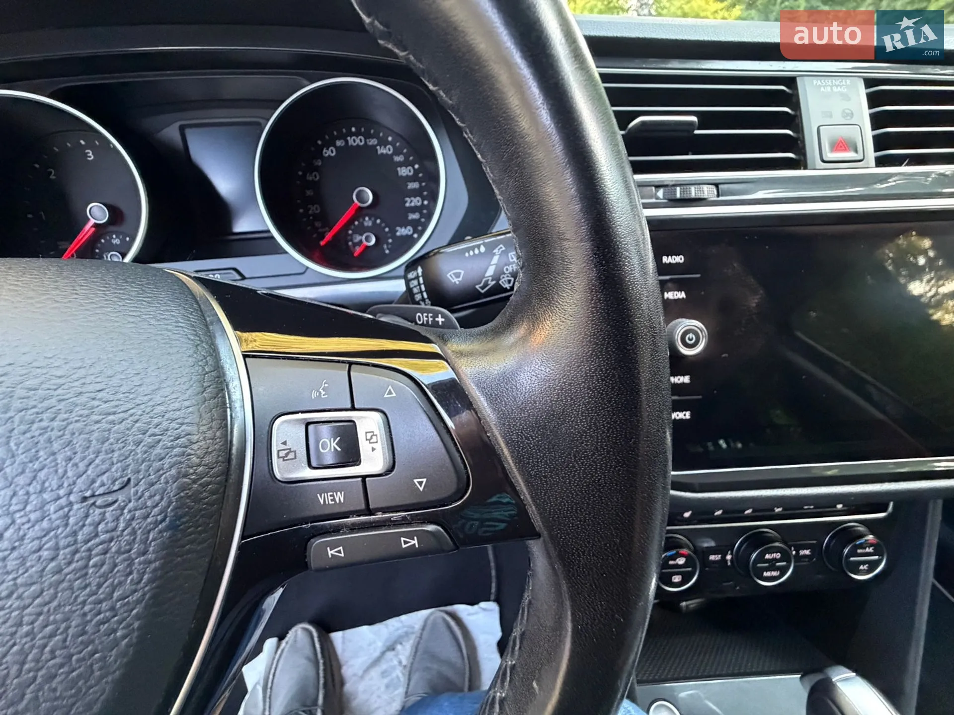 2020 Volkswagen Tiguan - мініатюра 35