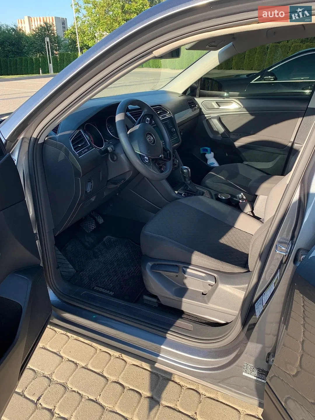 2018 Volkswagen Tiguan - мініатюра 19