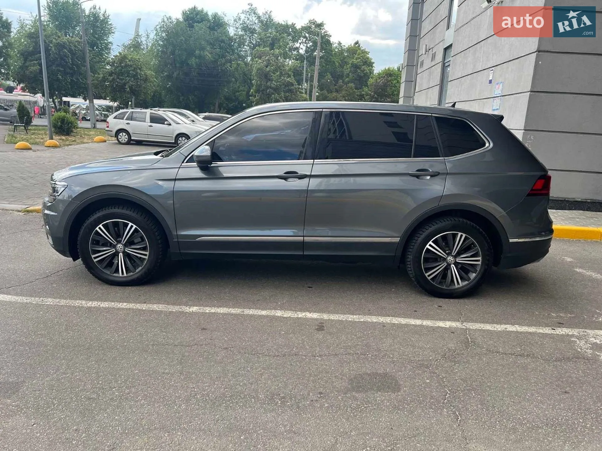 2017 Volkswagen Tiguan - мініатюра 6