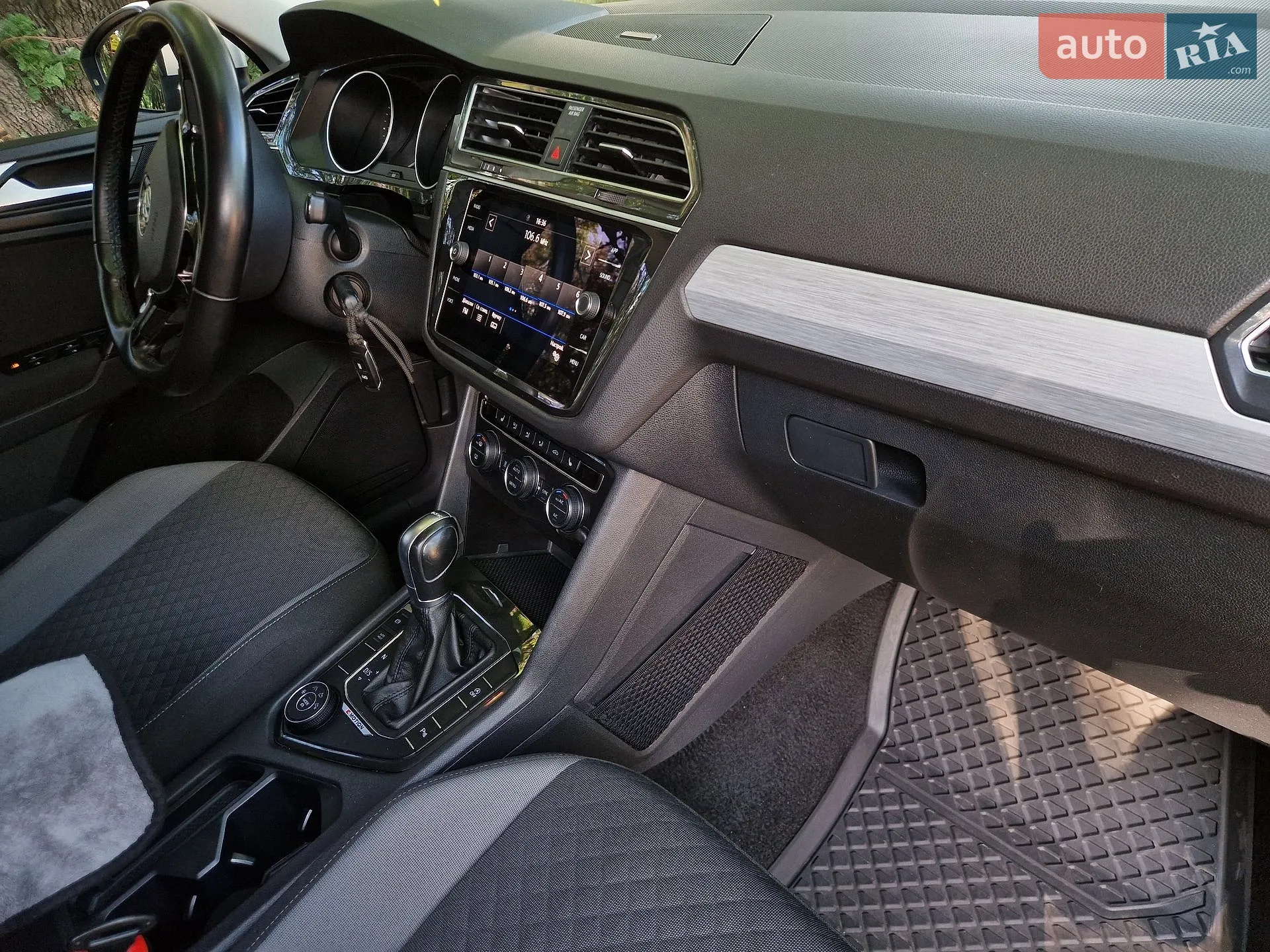 2018 Volkswagen Tiguan - мініатюра 23