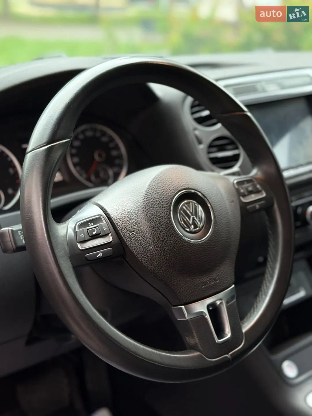 2014 Volkswagen Tiguan - мініатюра 25