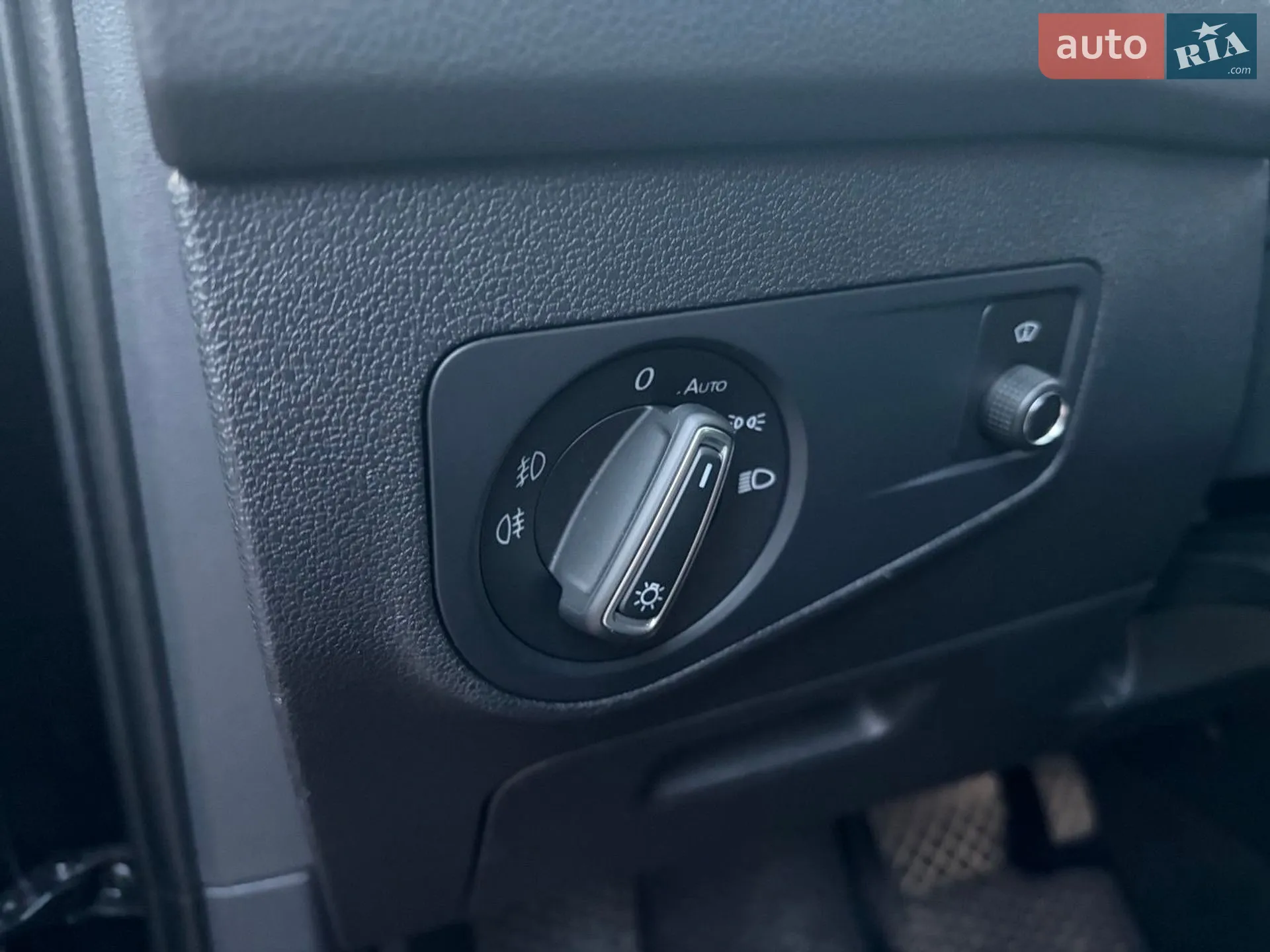 2018 Volkswagen Tiguan - мініатюра 29