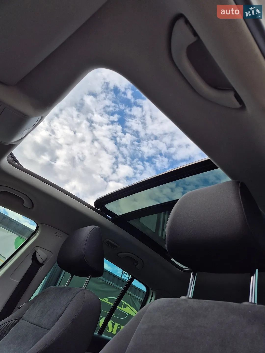 2011 Volkswagen Tiguan - мініатюра 17