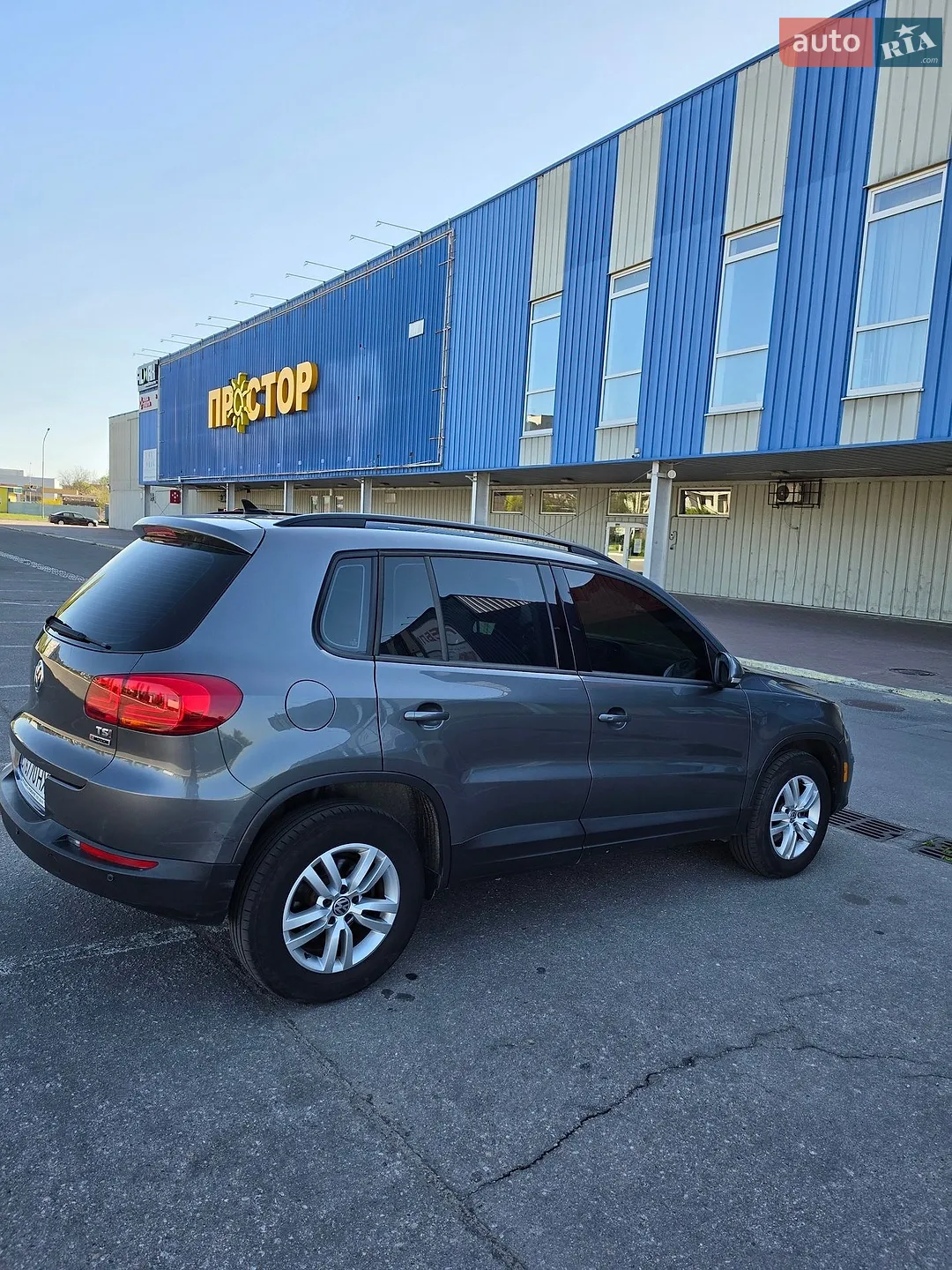 2017 Volkswagen Tiguan - мініатюра 3