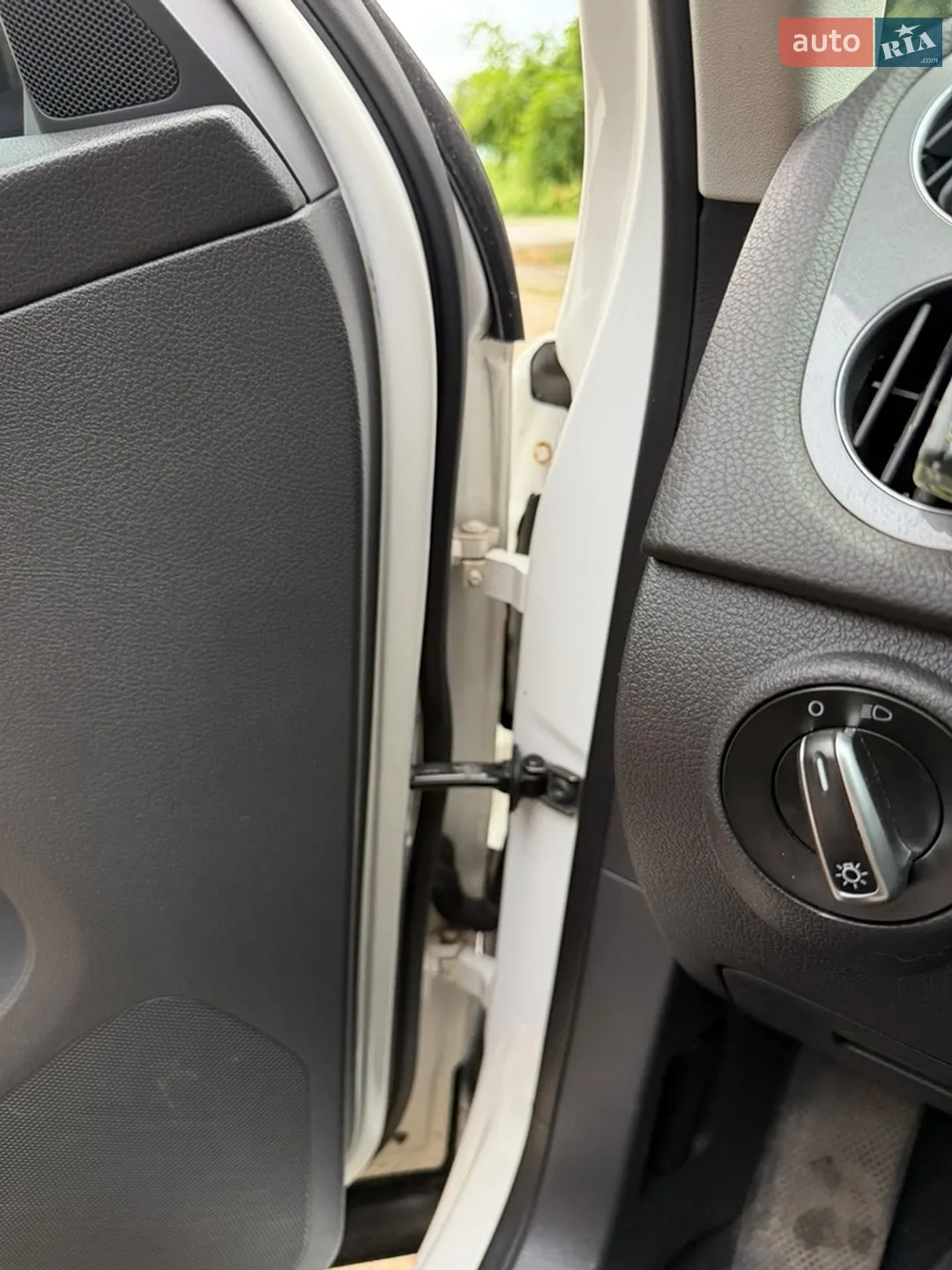 2013 Volkswagen Tiguan - мініатюра 19